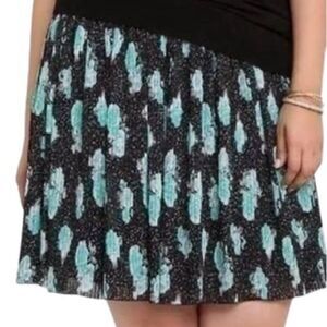 Torrid Floral Pleated Chiffon Skirt Black Aqua Roses Polka Dots Women's size 4x